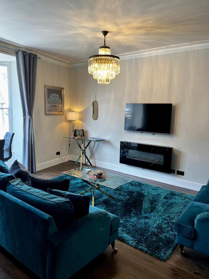 The Mews Boutique Deluxe Apartments, Sleep 2-6 People , Central Location, Free Parking Windermere Exterior foto