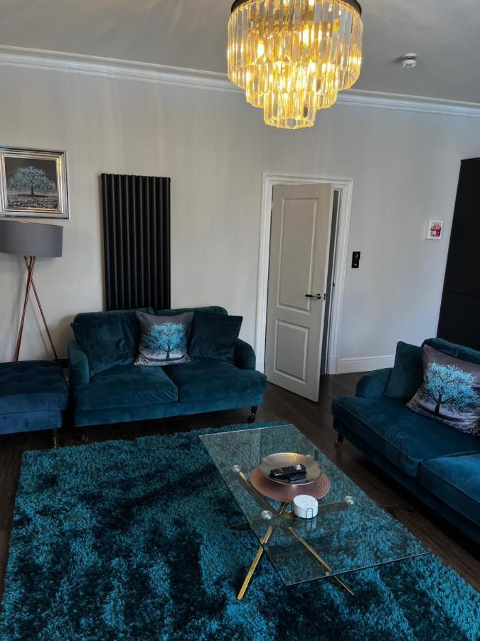 The Mews Boutique Deluxe Apartments, Sleep 2-6 People , Central Location, Free Parking Windermere Exterior foto